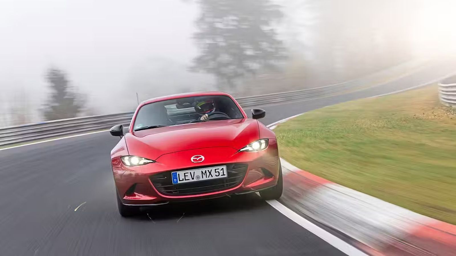 Mazda MX-5: Η επόμενη γενιά μπορεί να αποκτήσει ηλεκτρική έκδοση
